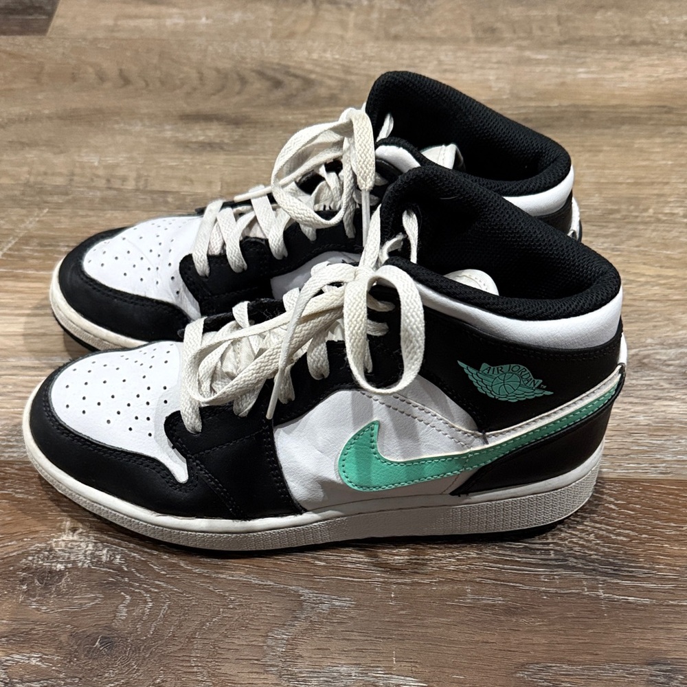 Air Jordan, Retro Hightop, Black and White with Turquoise Accents, Big Girl 5